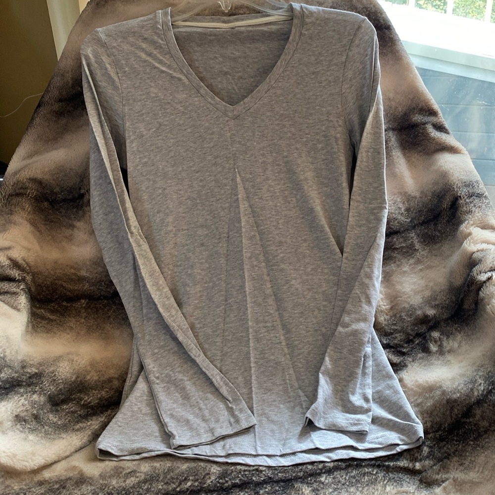 Light Gray Butter Soft Cotton Spandex Top NeverUsed